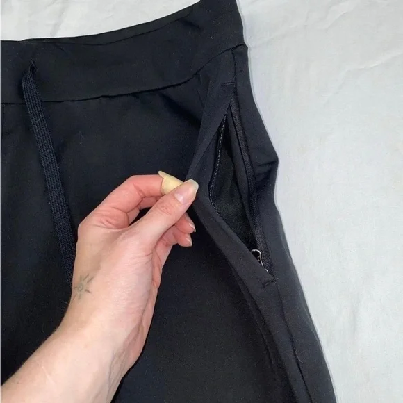 Sweats - Picture 7 of 9